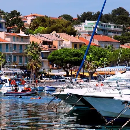 -villa Les Pins- Holiday home Bandol