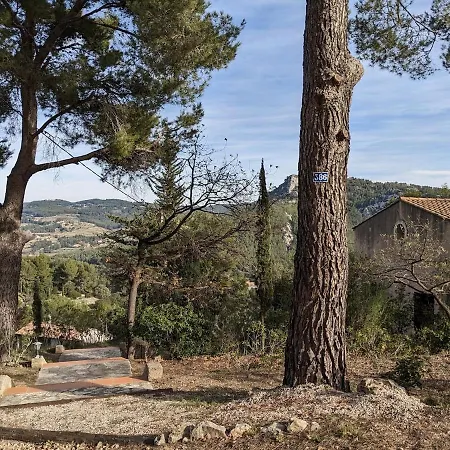 -villa Les Pins- Holiday home *